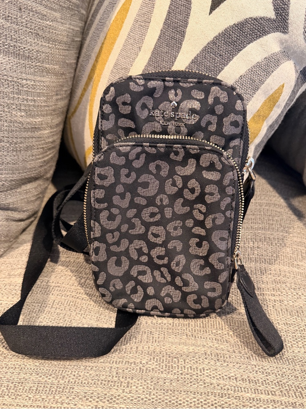 🐆 Kate Spade Chelsea Leopard Dual-Zip Phone Crossbody 🐆